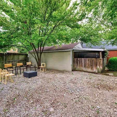 Mid-Century Brick Bungalow Home Evansville Extérieur photo